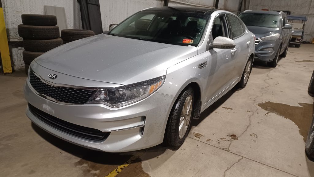 2018 Kia Optima EX's photo