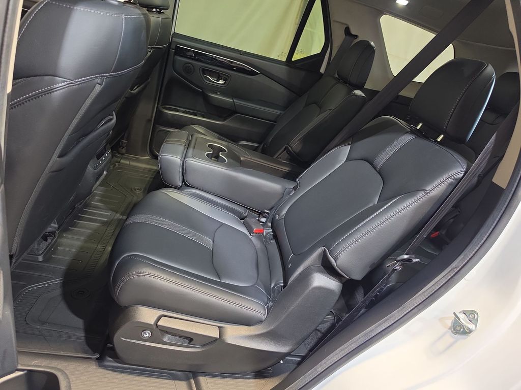 2024 Honda Pilot Touring - Photo 25