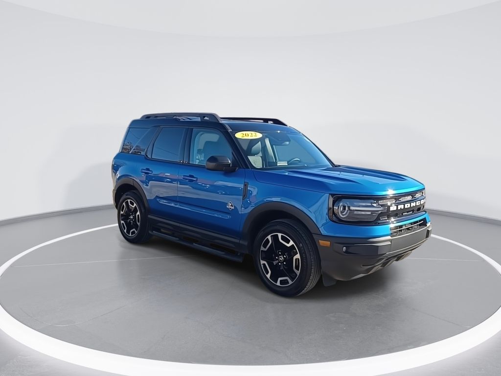 2022 Ford Bronco Sport Outer Banks photo 2