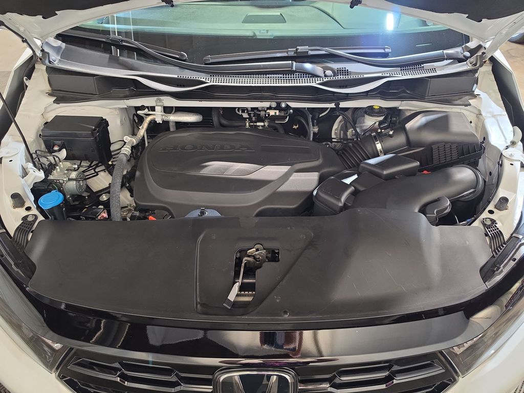 2025 Honda Odyssey Touring - Photo 18