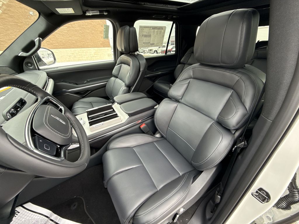 2025 Lincoln Navigator Reserve L - Photo 13