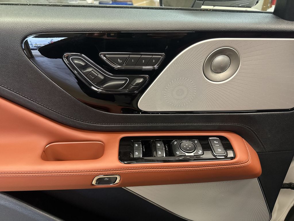 2026 Lincoln Aviator Reserve - Photo 15