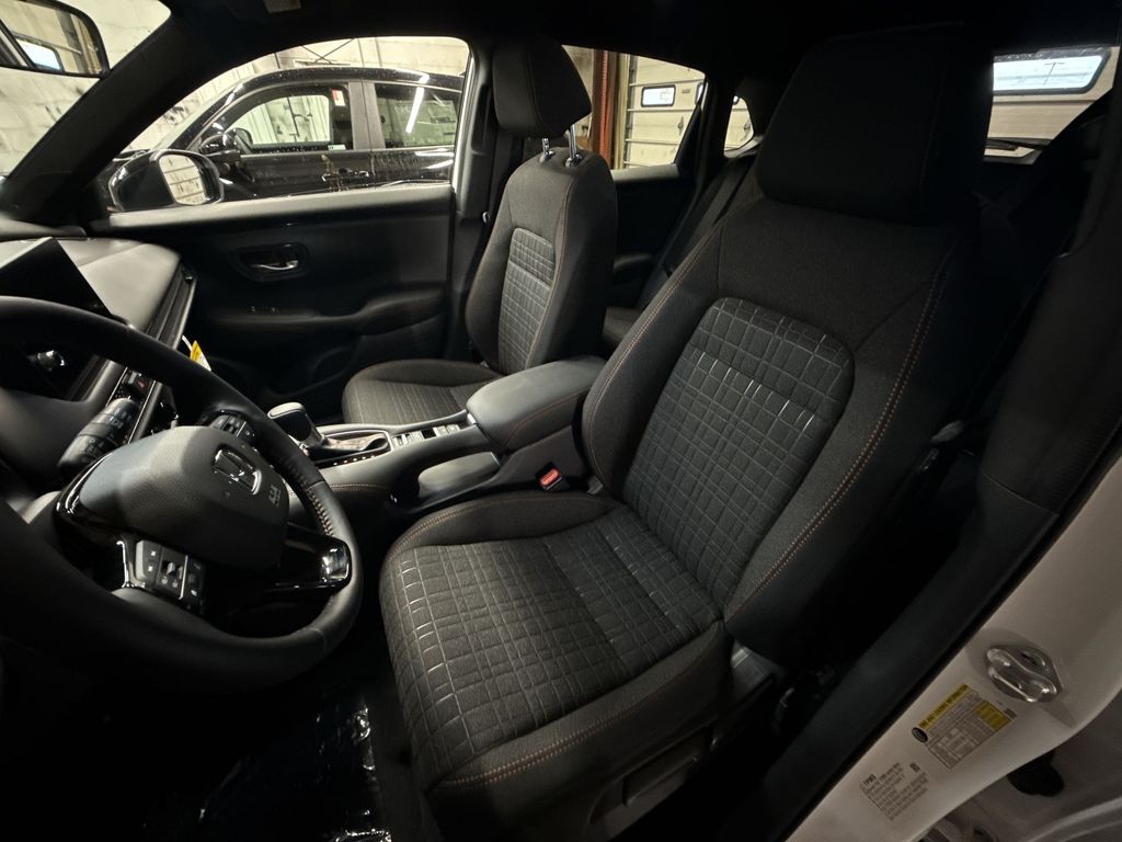 2026 Honda HR-V Sport - Photo 13