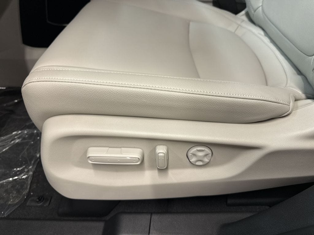 2026 Honda Odyssey EX-L - Photo 14