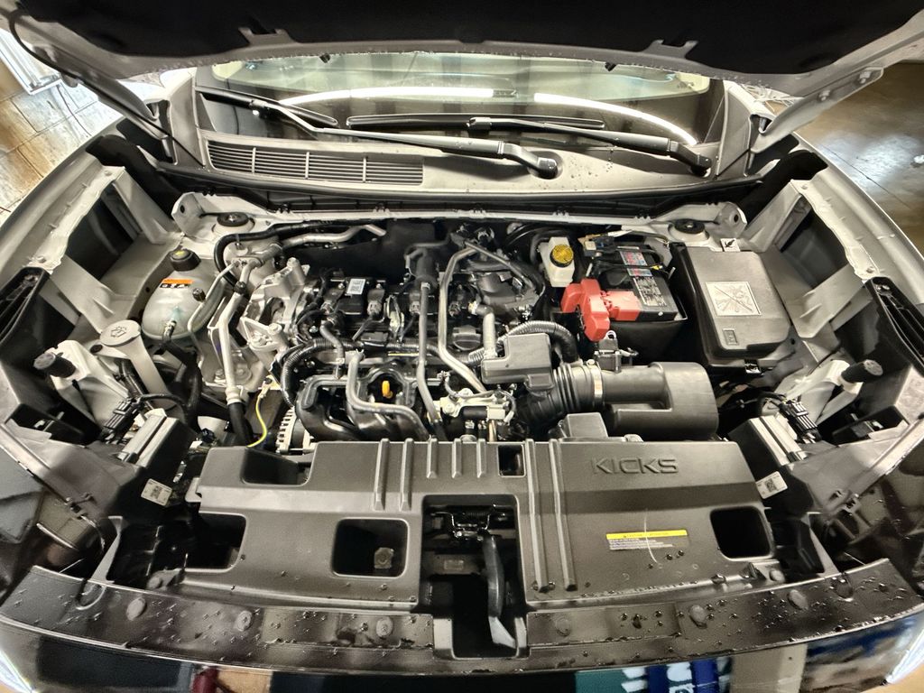 2025 Nissan Kicks SV AWD - Photo 18