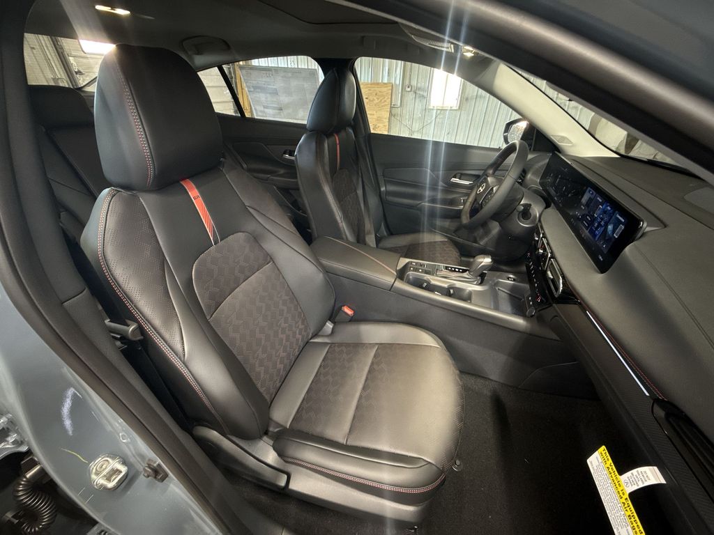 2026 Nissan Sentra SR - Photo 25