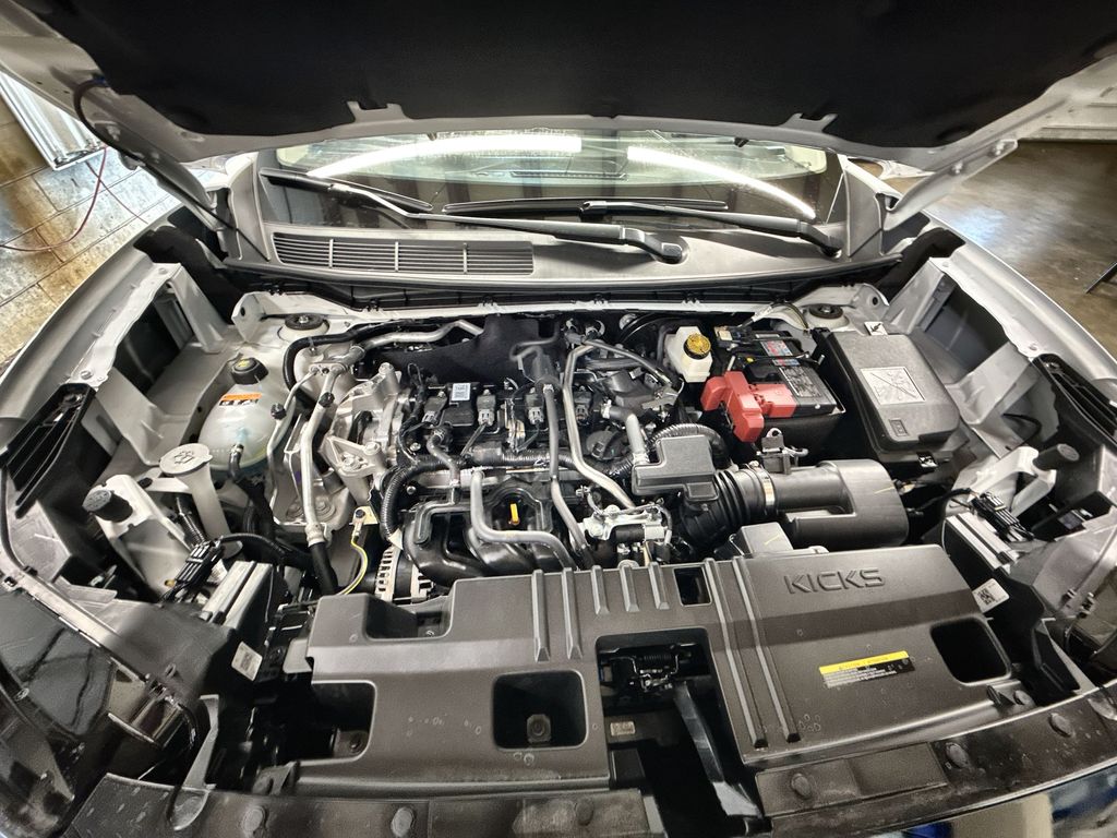 2025 Nissan Kicks SV AWD - Photo 18
