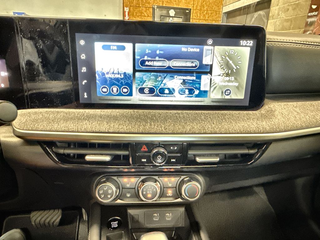 2025 Nissan Kicks SV AWD - Photo 17