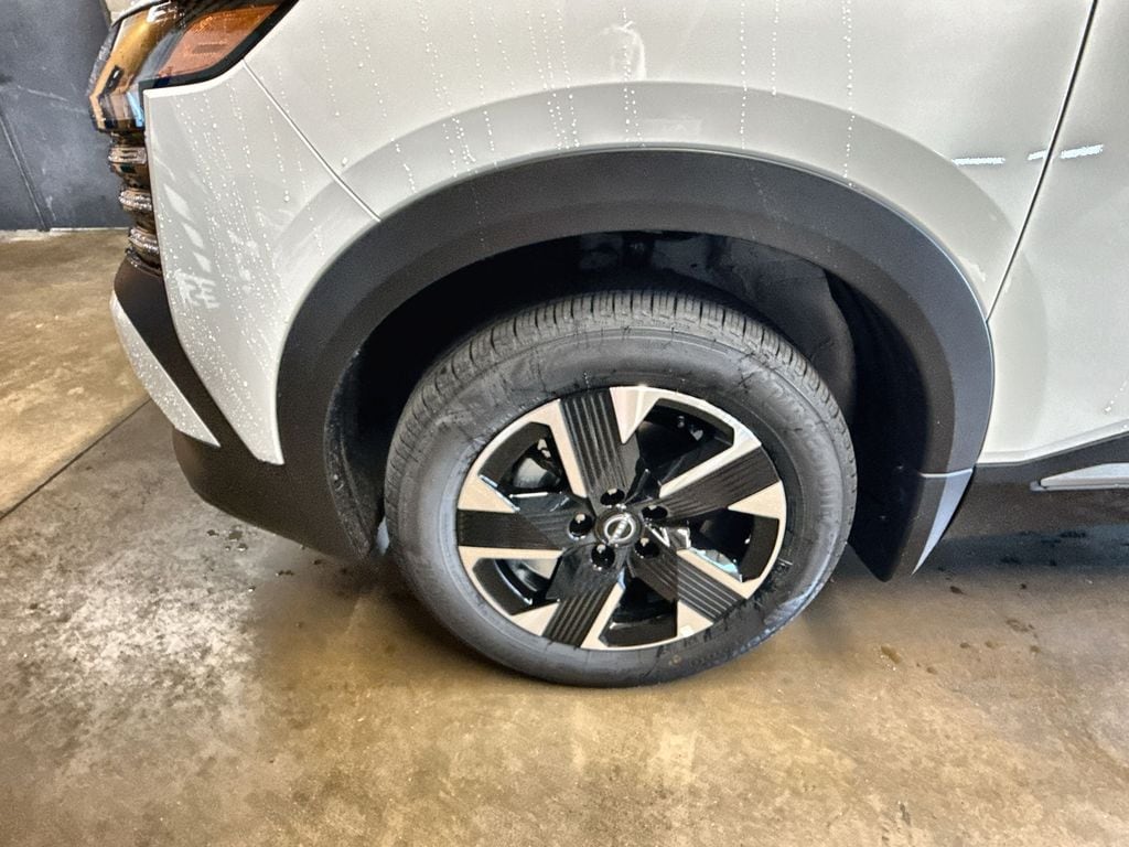2025 Nissan Kicks SV AWD - Photo 19
