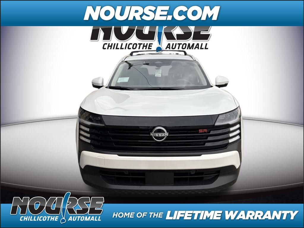 2025 Nissan Kicks SR photo 2