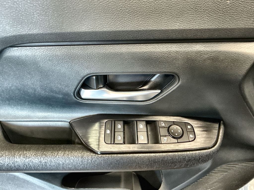2025 Nissan Kicks SV AWD - Photo 15