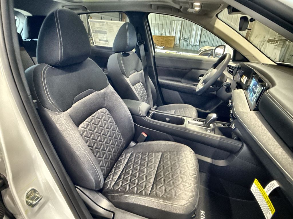 2025 Nissan Kicks SV AWD - Photo 25