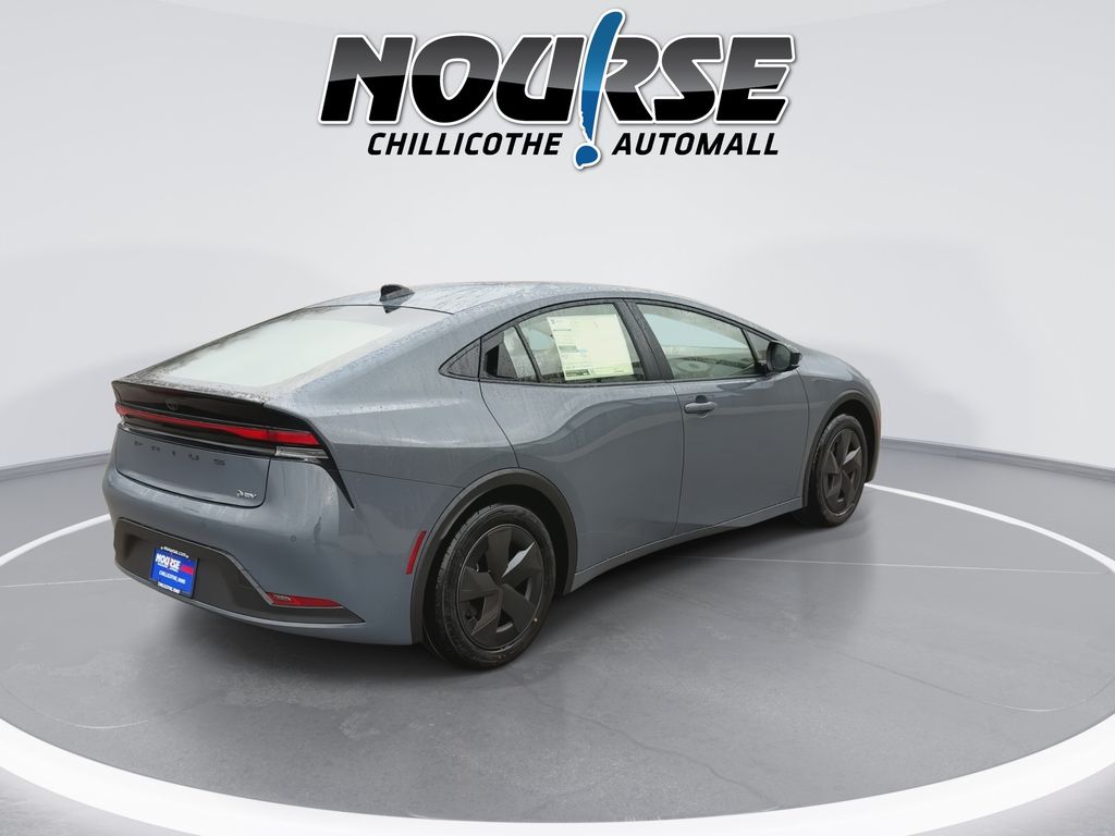 2026 Toyota Prius LE - Photo 8