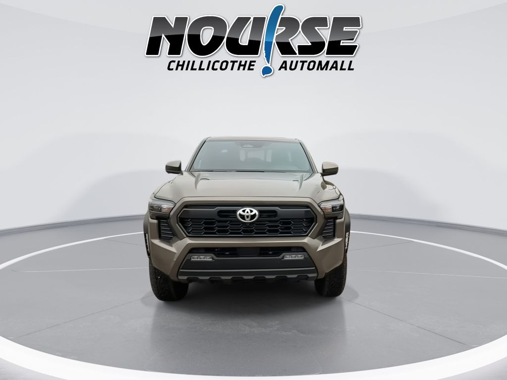 2025 Toyota Tacoma TRD Off-Road photo 3