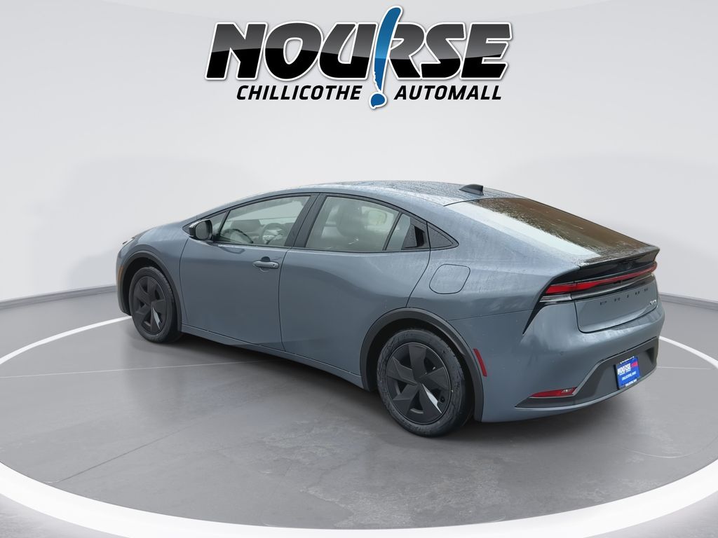 2026 Toyota Prius LE - Photo 6