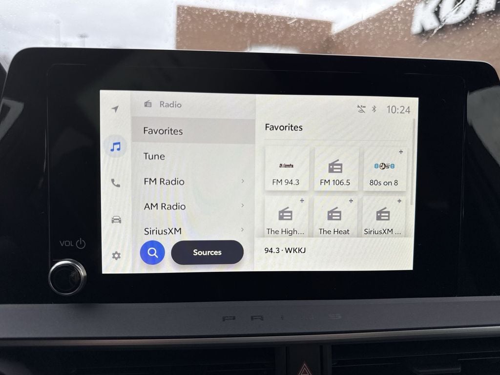 2026 Toyota Prius LE - Photo 18
