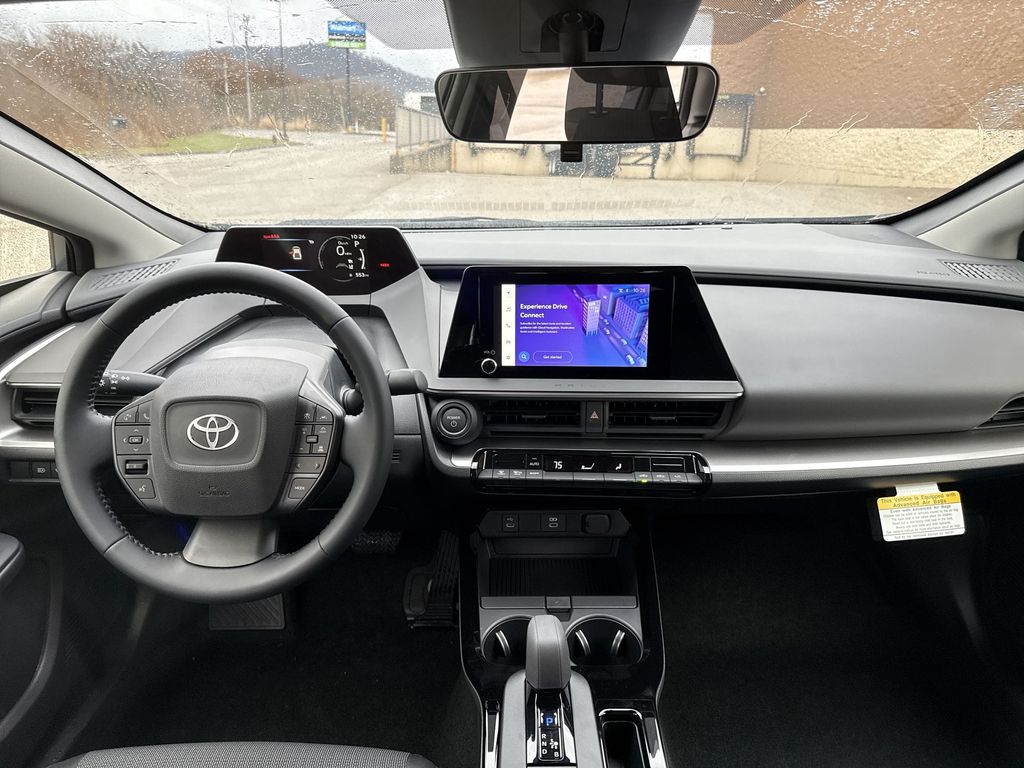 2026 Toyota Prius LE - Photo 10