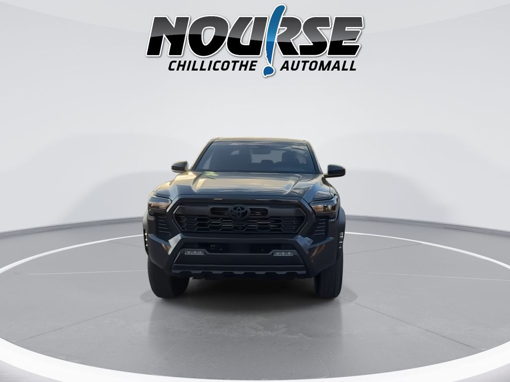 2025 Toyota Tacoma TRD Off-Road photo 3