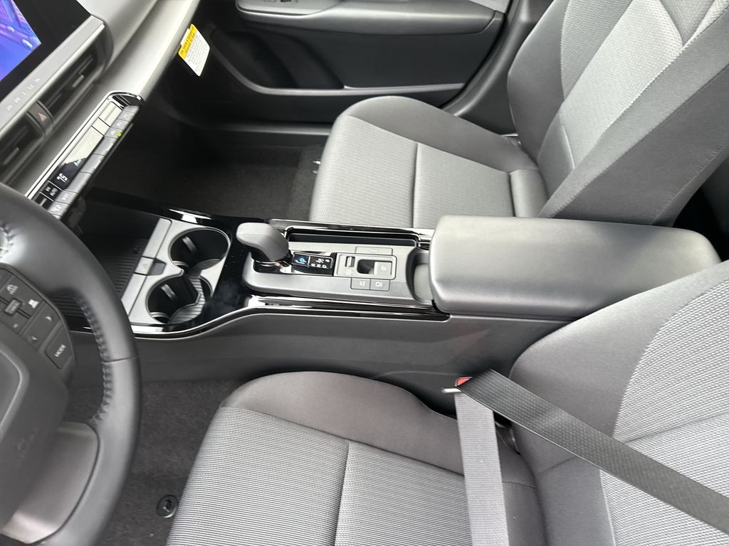 2026 Toyota Prius LE - Photo 29