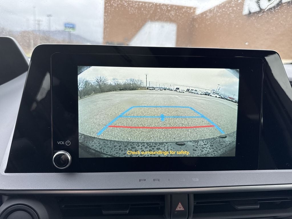 2026 Toyota Prius LE - Photo 30