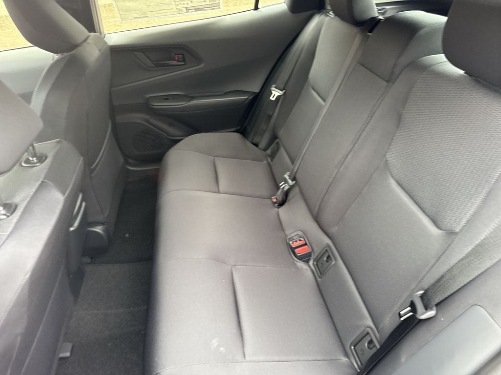 2026 Toyota Prius LE - Photo 31