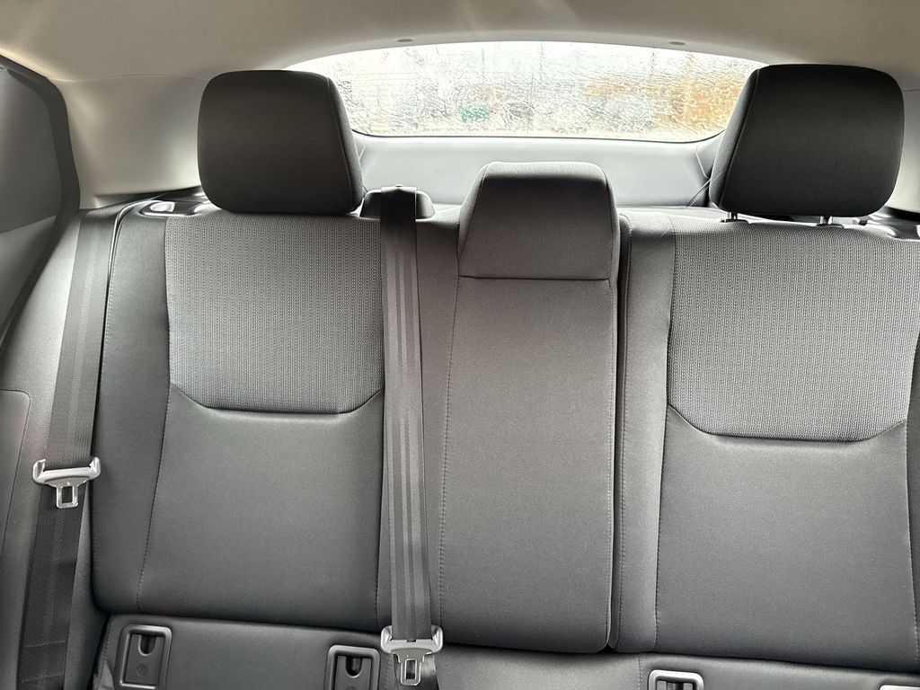 2026 Toyota Prius LE - Photo 13