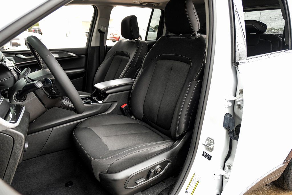 2023 Jeep Grand Cherokee Laredo - Photo 8