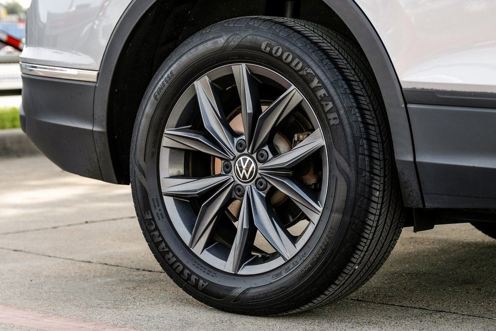 2022 Volkswagen Tiguan SE - Photo 69