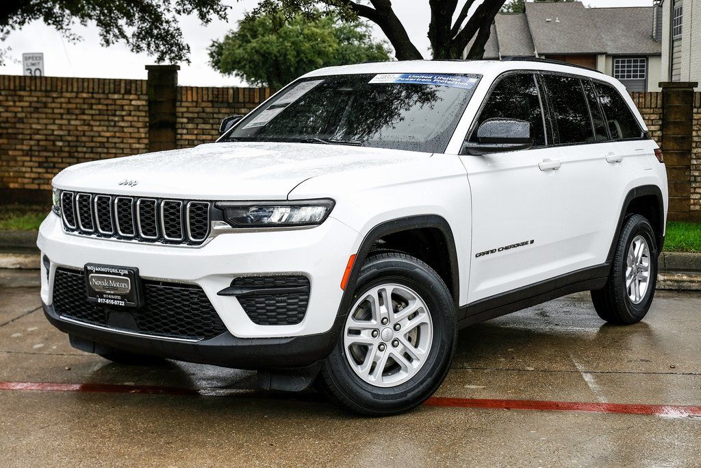2023 Jeep Grand Cherokee Laredo - Photo 12
