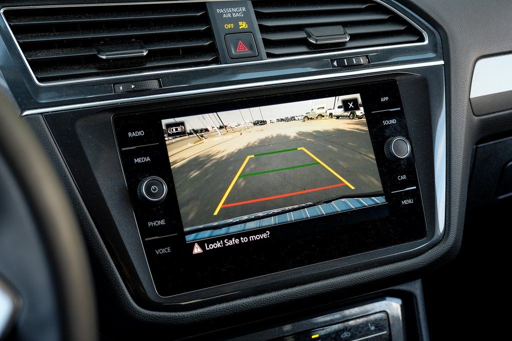 2022 Volkswagen Tiguan SE - Photo 30
