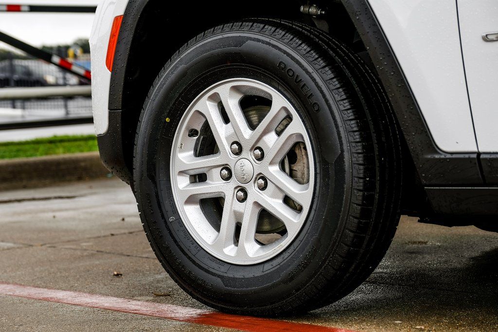 2023 Jeep Grand Cherokee Laredo - Photo 65