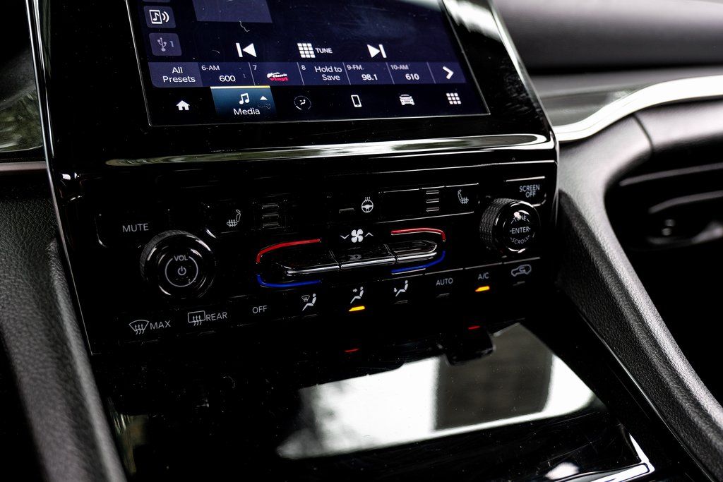 2023 Jeep Grand Cherokee Laredo - Photo 37