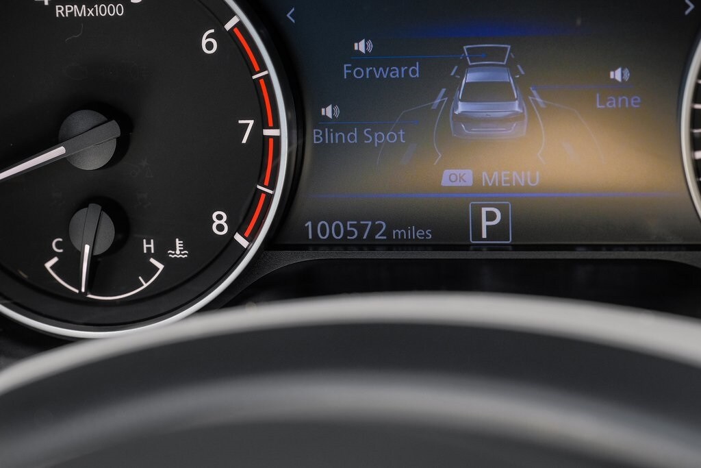 2022 Nissan Altima SR photo 2