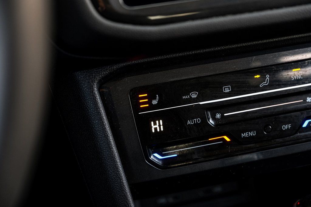 2022 Volkswagen Tiguan SE - Photo 31
