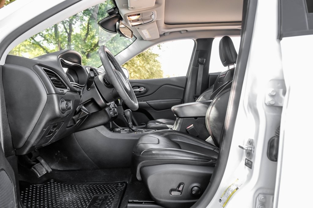 Used 2022 Jeep Cherokee Trailhawk SUV