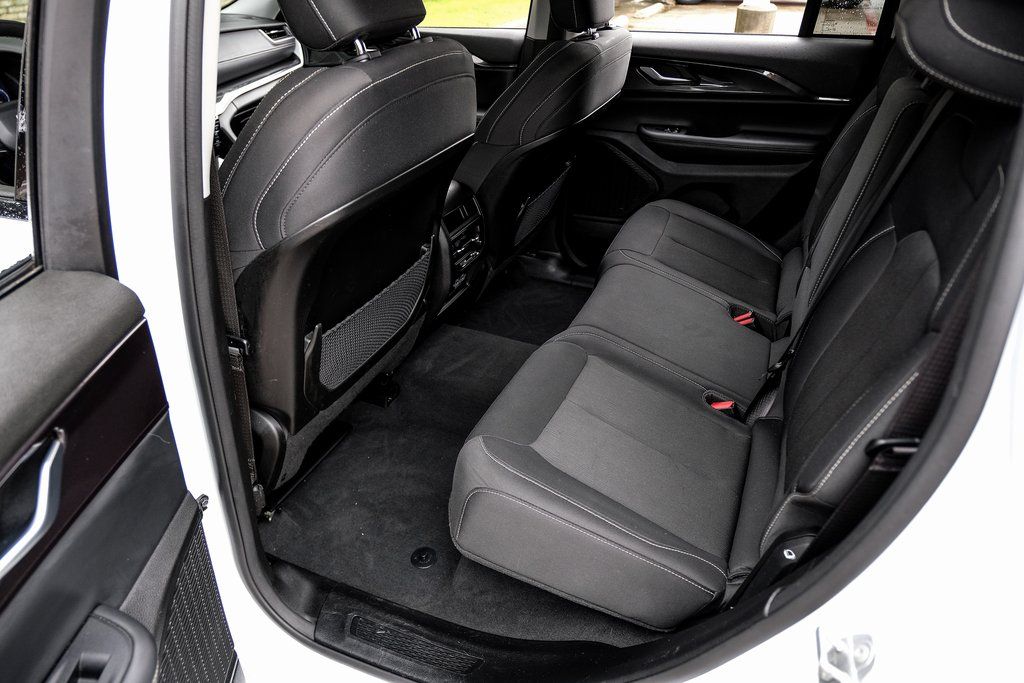2023 Jeep Grand Cherokee Laredo - Photo 49