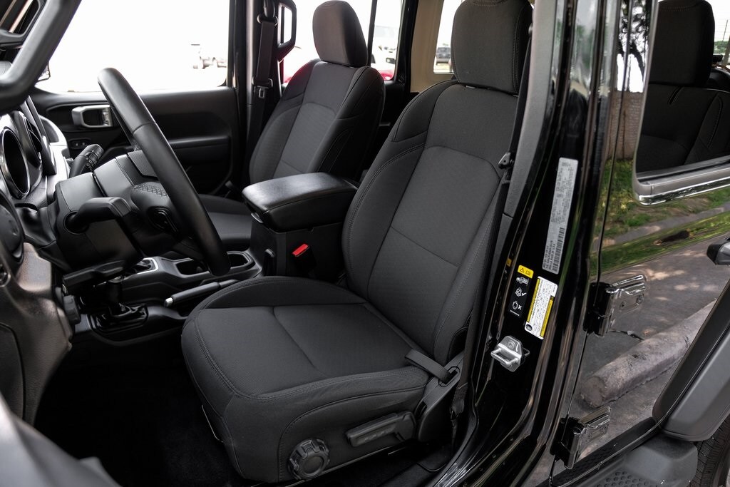 2022 Jeep Wrangler Unlimited Sport S photo 3