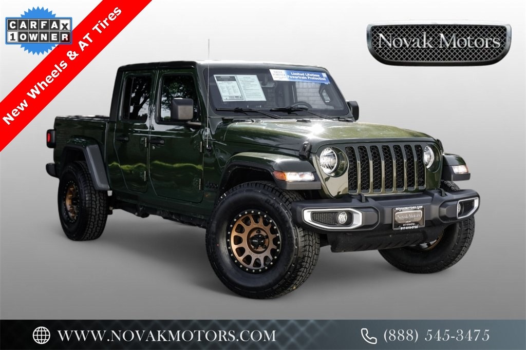 2021 Jeep Gladiator Sport S's photo