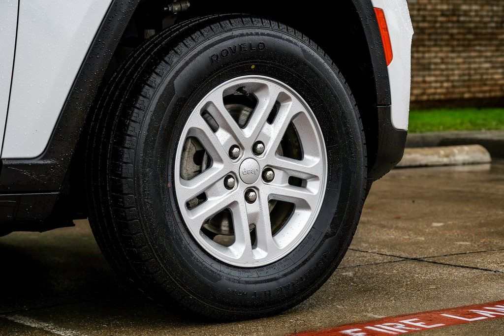 2023 Jeep Grand Cherokee Laredo - Photo 68
