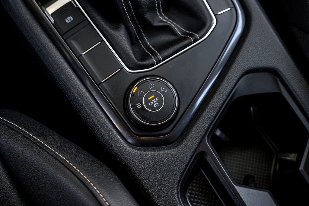 2022 Volkswagen Tiguan SE - Photo 35