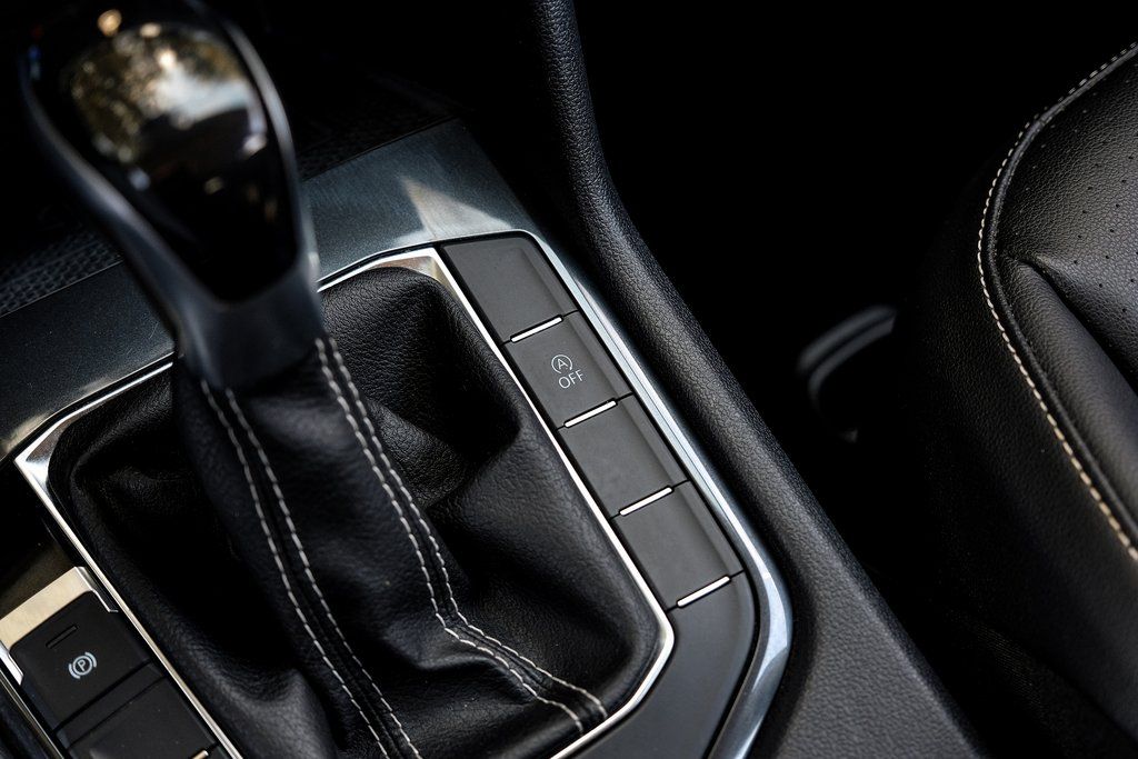 2022 Volkswagen Tiguan SE - Photo 34
