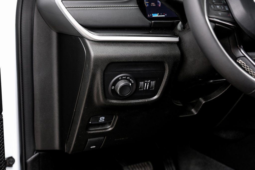2023 Jeep Grand Cherokee Laredo - Photo 38