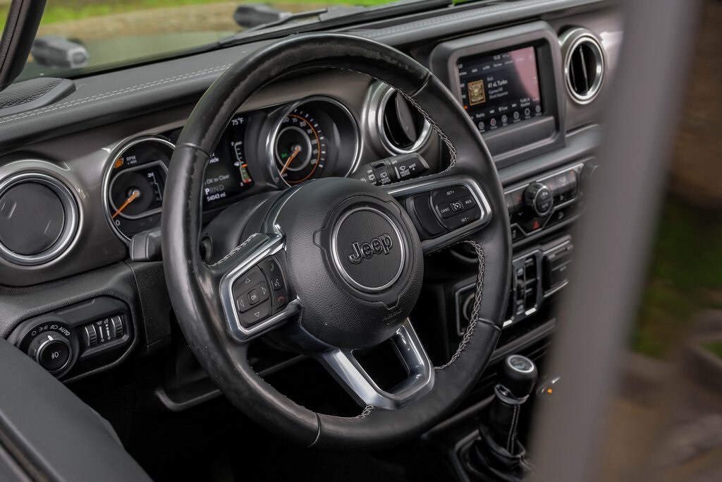2020 Jeep Wrangler Unlimited Sahara photo 3