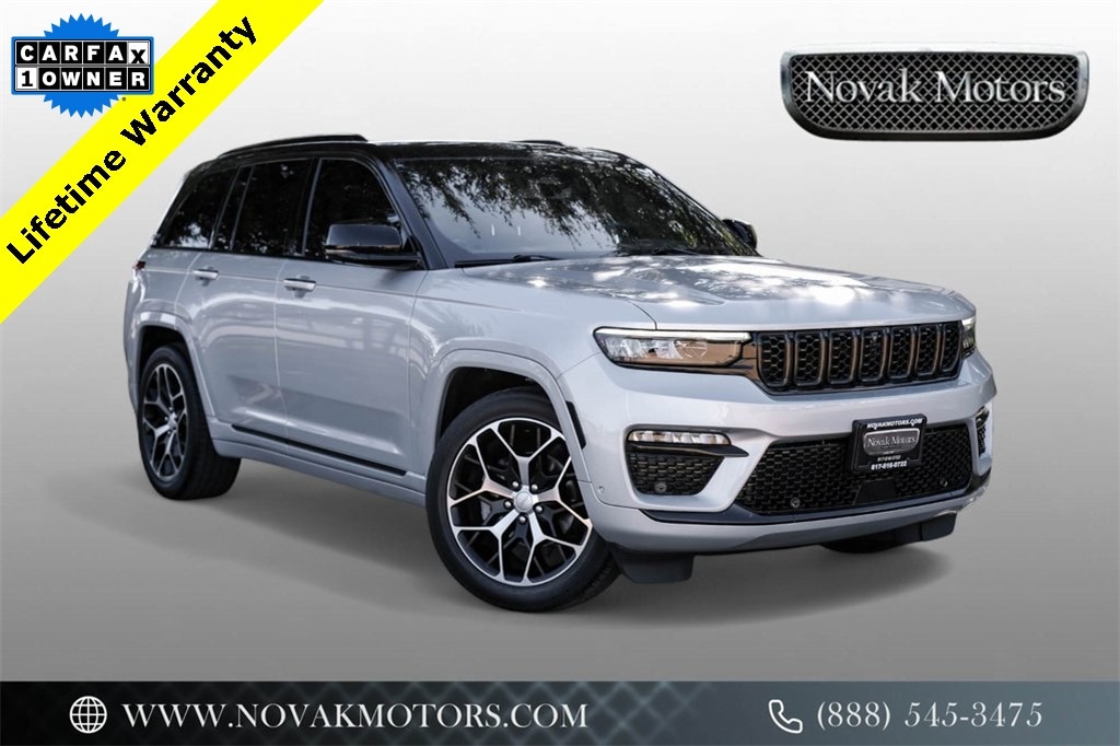 2023 Jeep Grand Cherokee Summit Reserve's photo