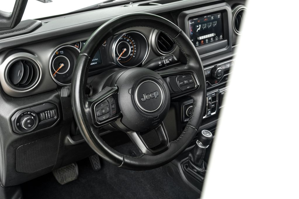 Used 2022 Jeep Gladiator Sport Truck Crew Cab