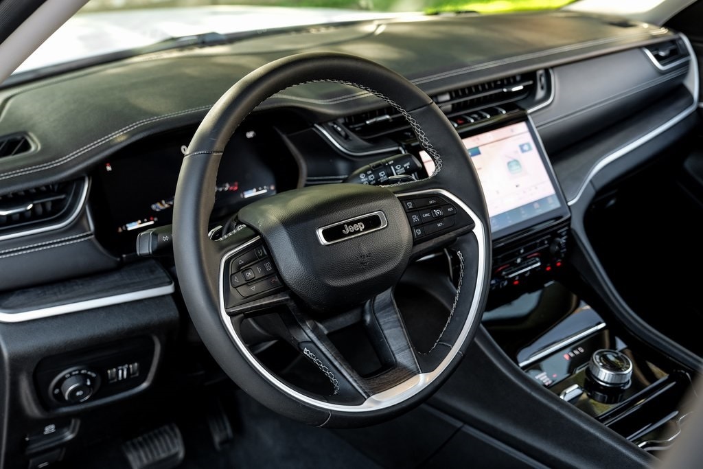 Used 2023 Jeep Grand Cherokee Limited SUV