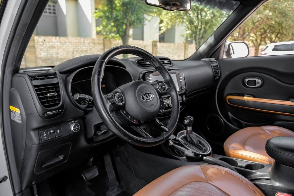 Used 2015 Kia Soul Exclaim Hatchback