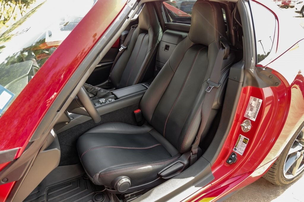 2019 Mazda MX-5 Miata Miata RF Grand Touring photo 3