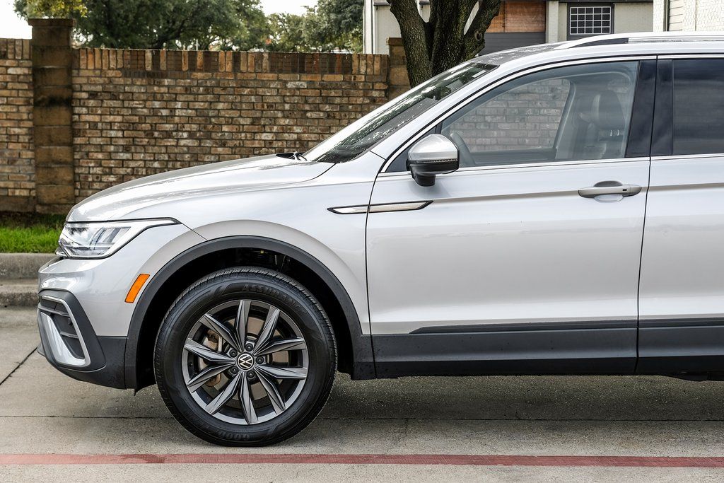 2022 Volkswagen Tiguan SE - Photo 21