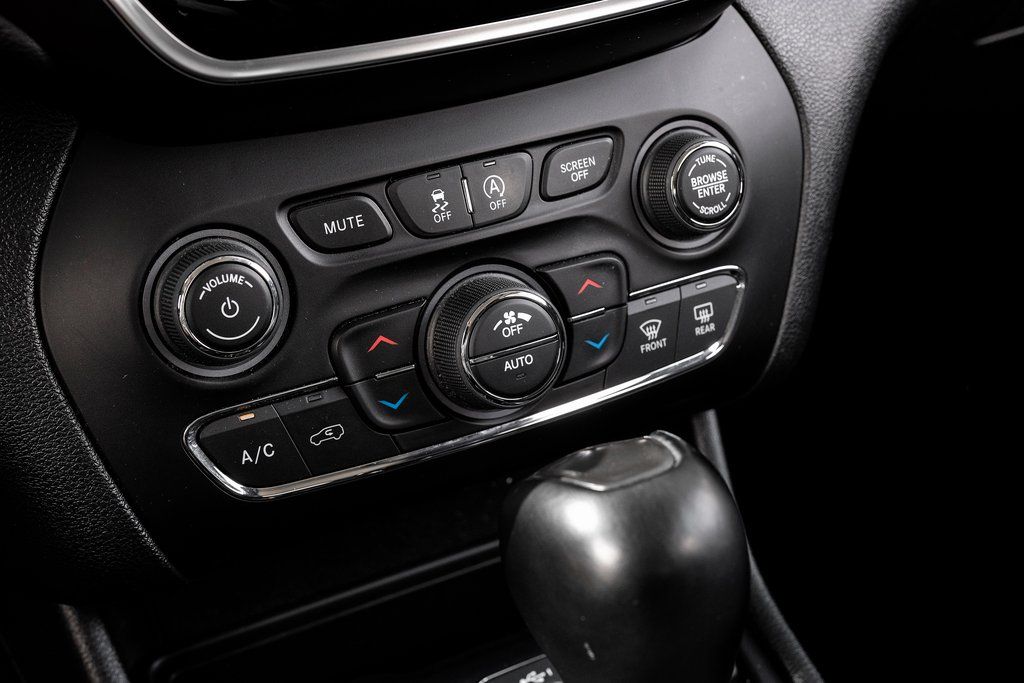 2022 Jeep Cherokee Limited - Photo 35